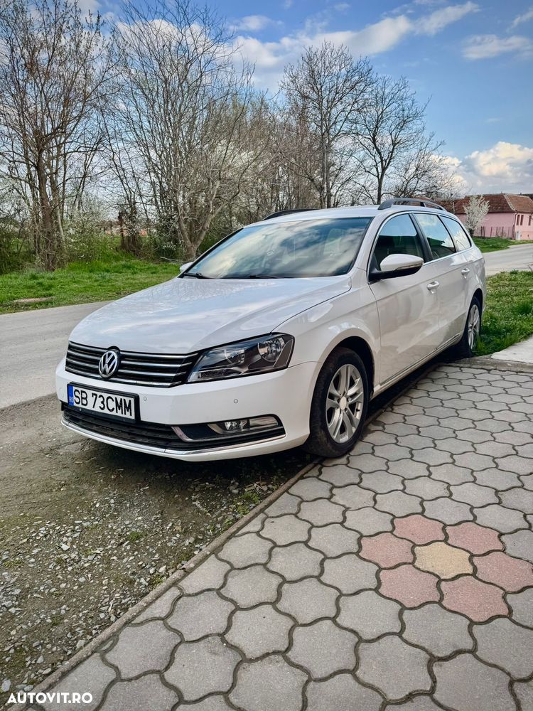 Volkswagen Passat - 1