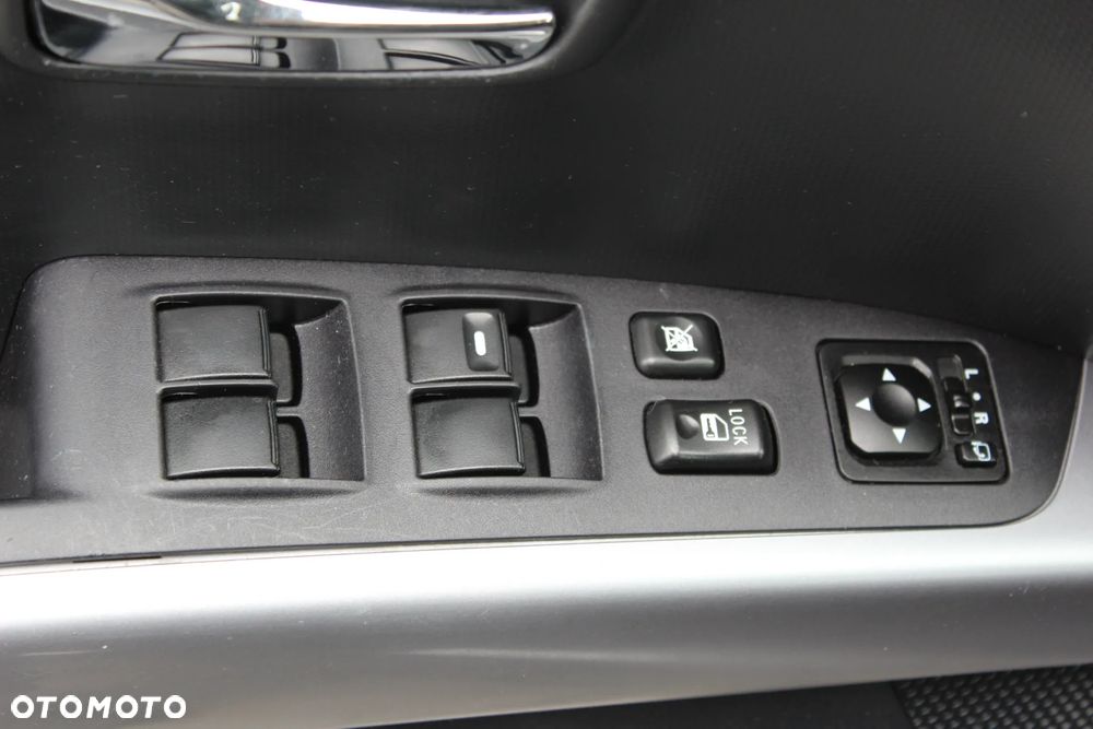 Mitsubishi Outlander 2.0 2WD CVT Invite - 17