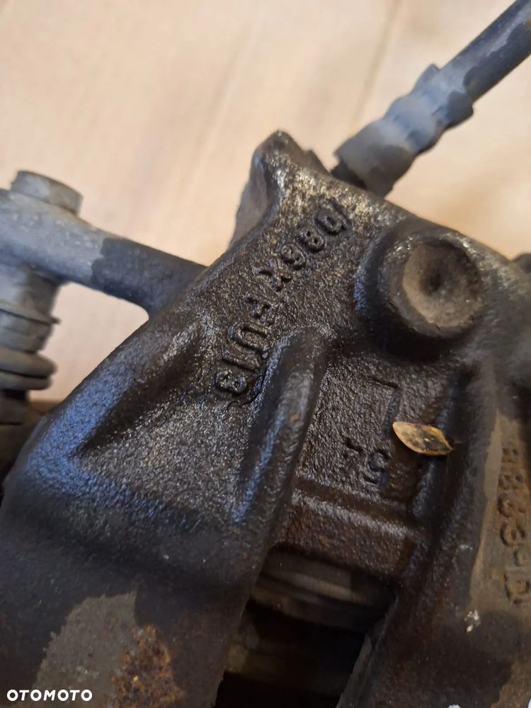 Zacisk hamulcowy prawy lewy przedni renault zoe - 4