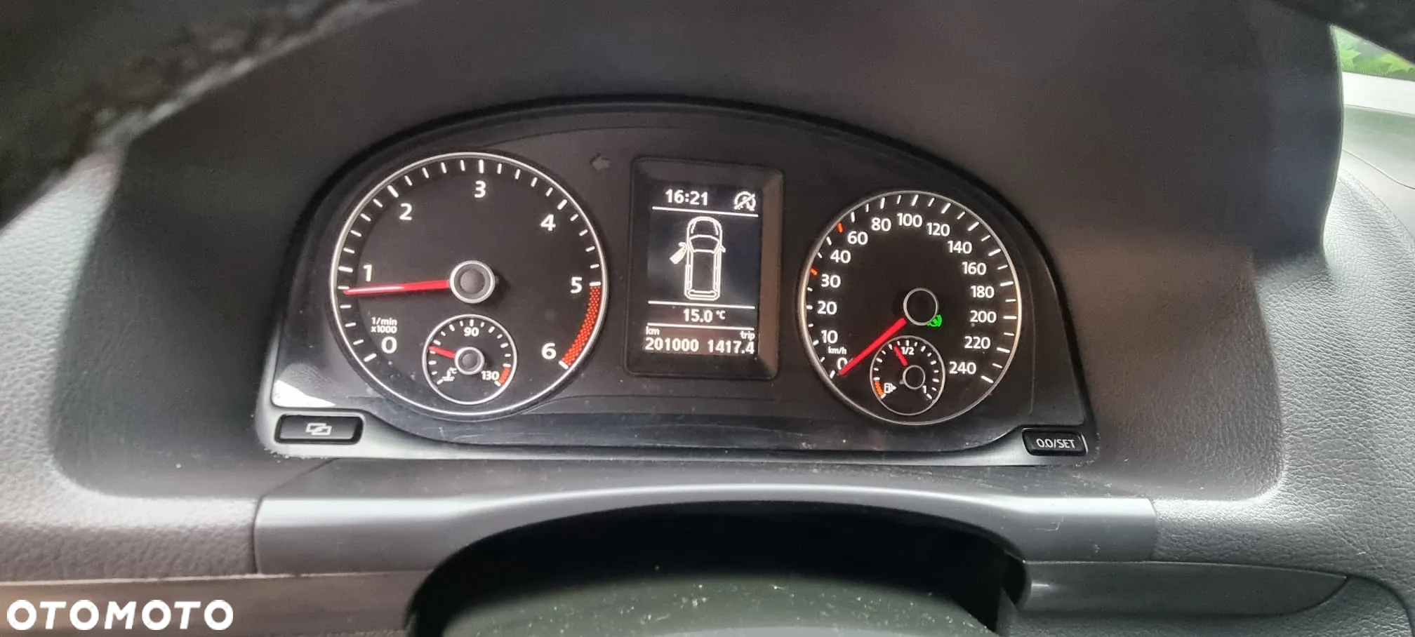 Volkswagen Touran 1.6 TDI DPF Comfortline DSG - 9