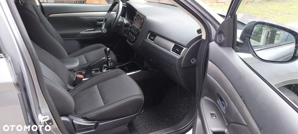Mitsubishi Outlander 2.2 DI-D 2WD Plus - 7