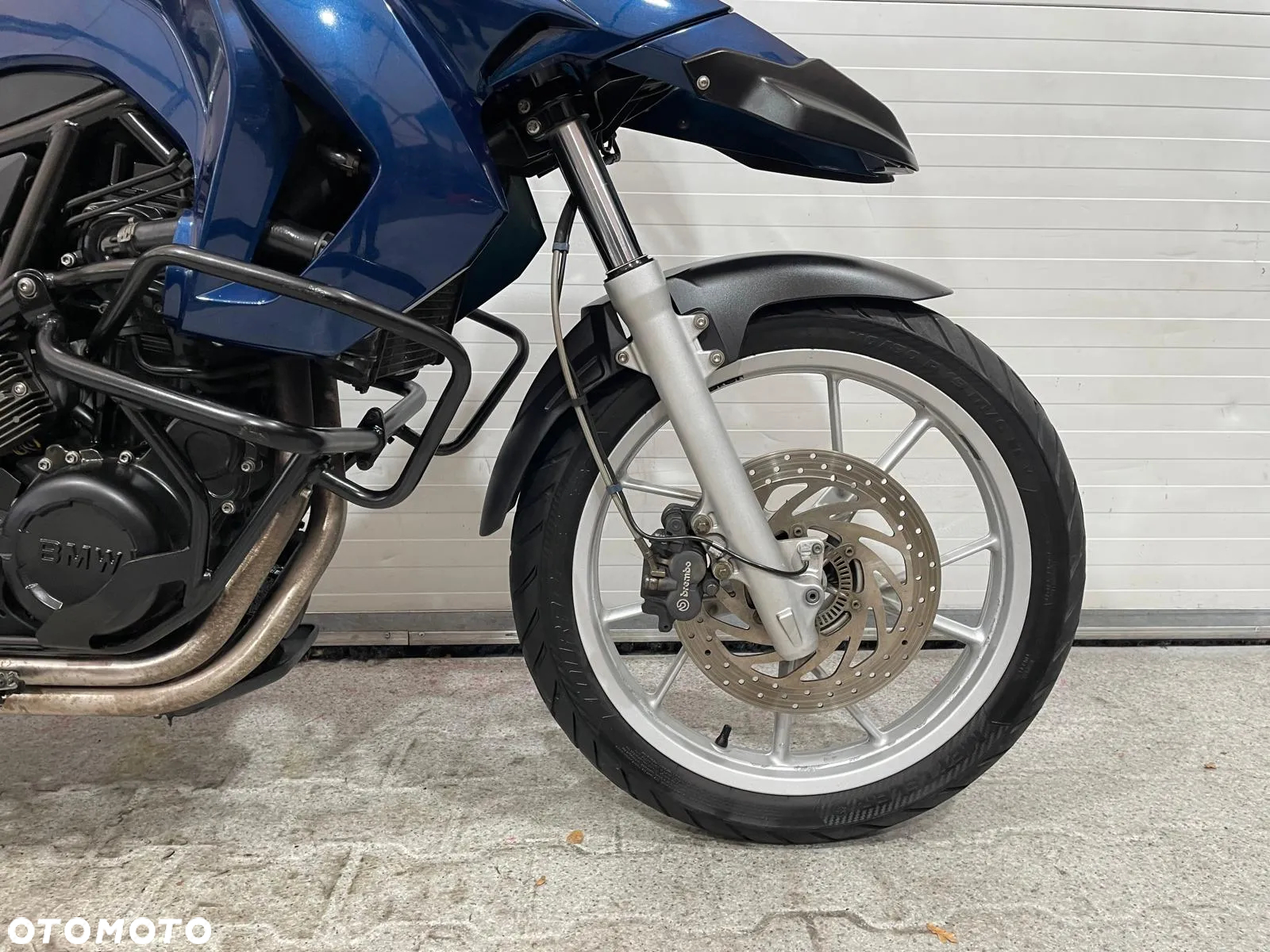 BMW F - 15
