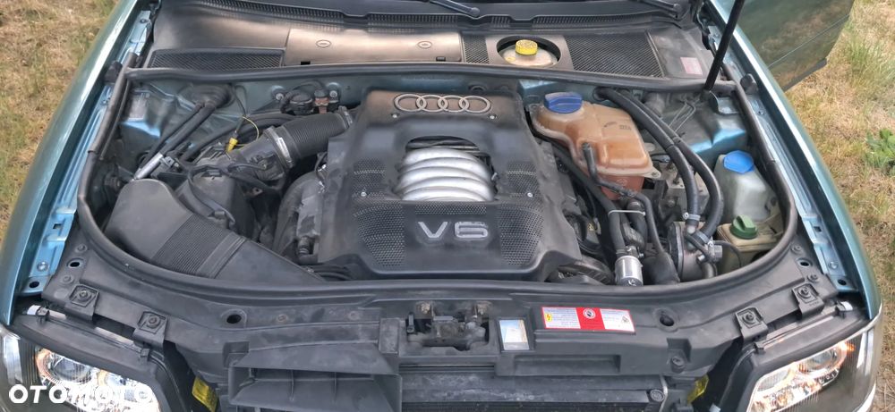 Audi A6 Limousine 2.4 - 22