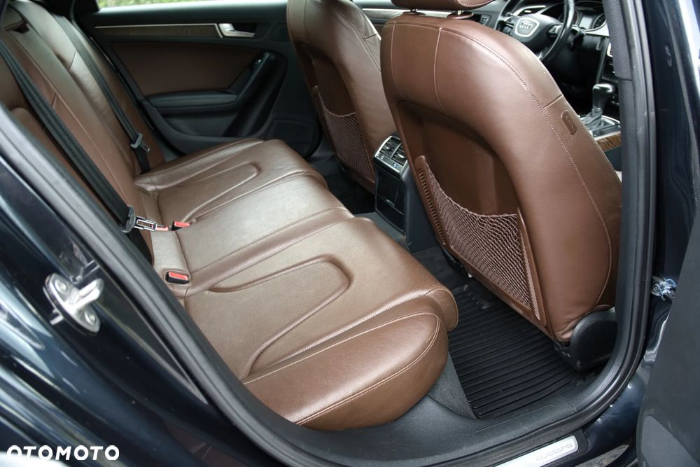 Audi A4 Allroad 2.0 TDI DPF S tronic - 9