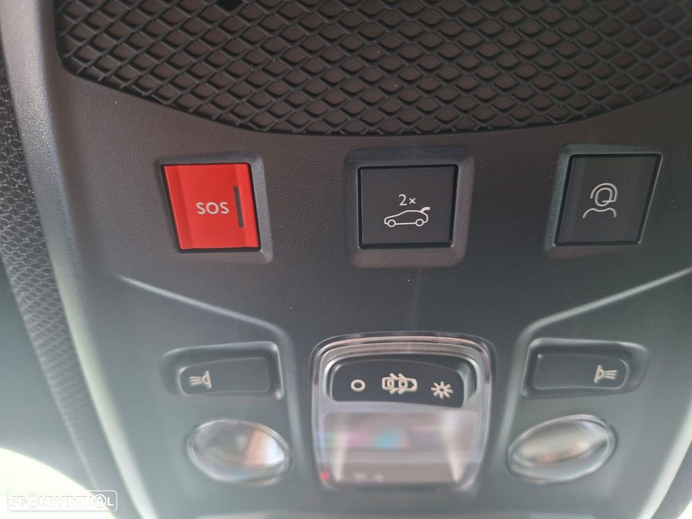 Jeep Avenger 1.2 e-Hybrid Black Edition DCT - 19