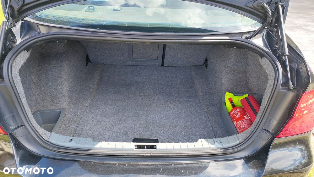 BMW Seria 3 318d DPF Edition Exclusive - 11