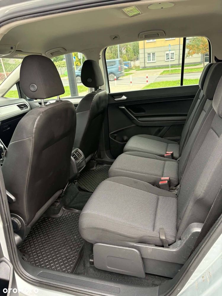 Volkswagen Touran - 7