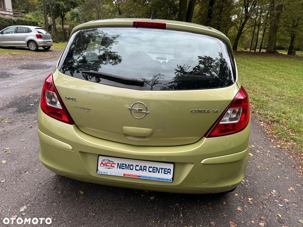 Opel Corsa 1.4 16V Innovation - 12