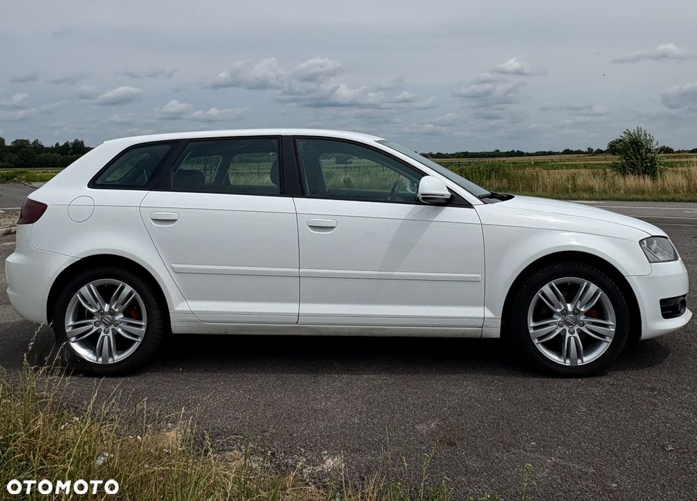 Audi A3 Sportback 1.6 TDI DPF Attraction - 6