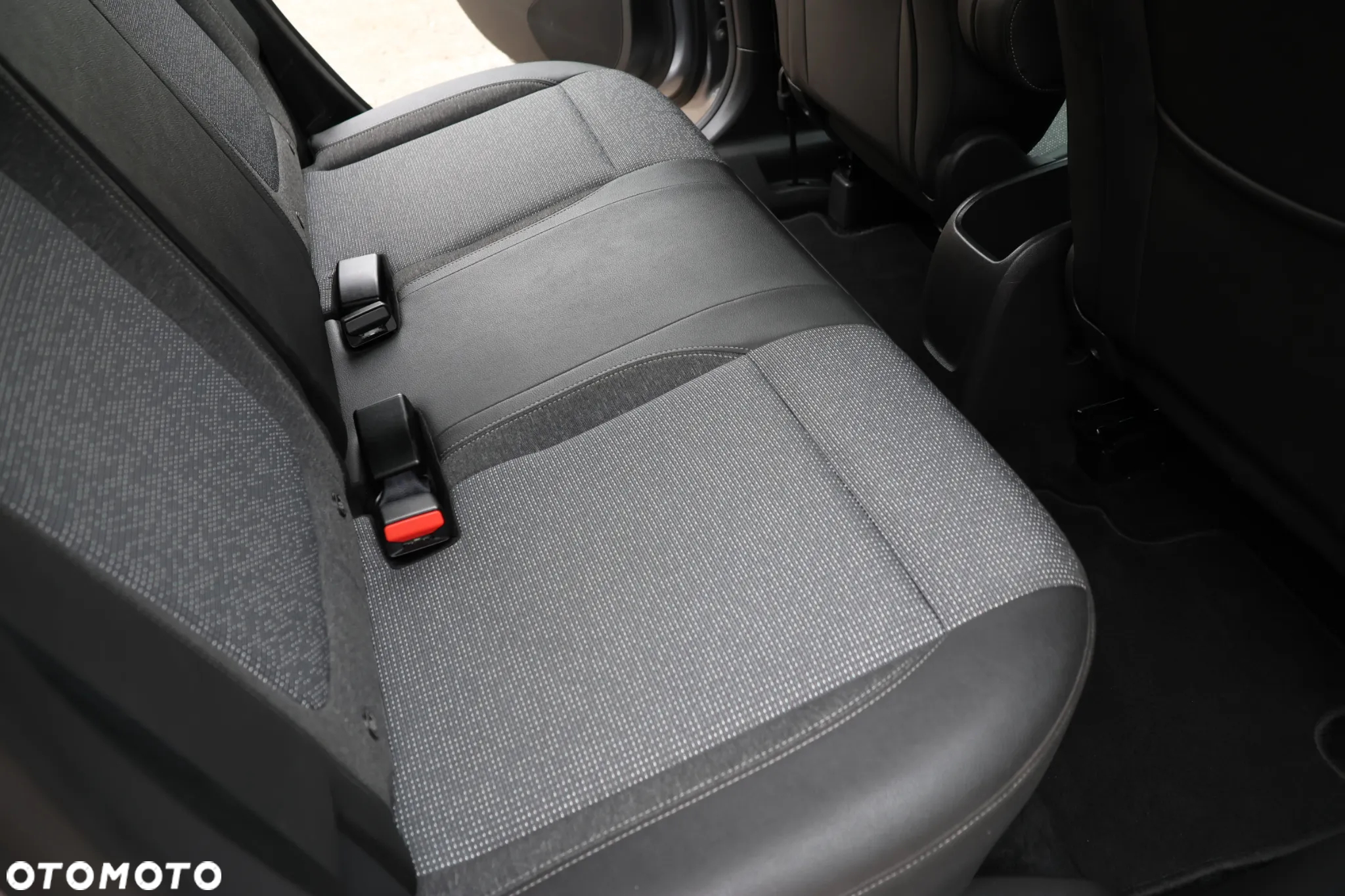 Opel Crossland X - 24