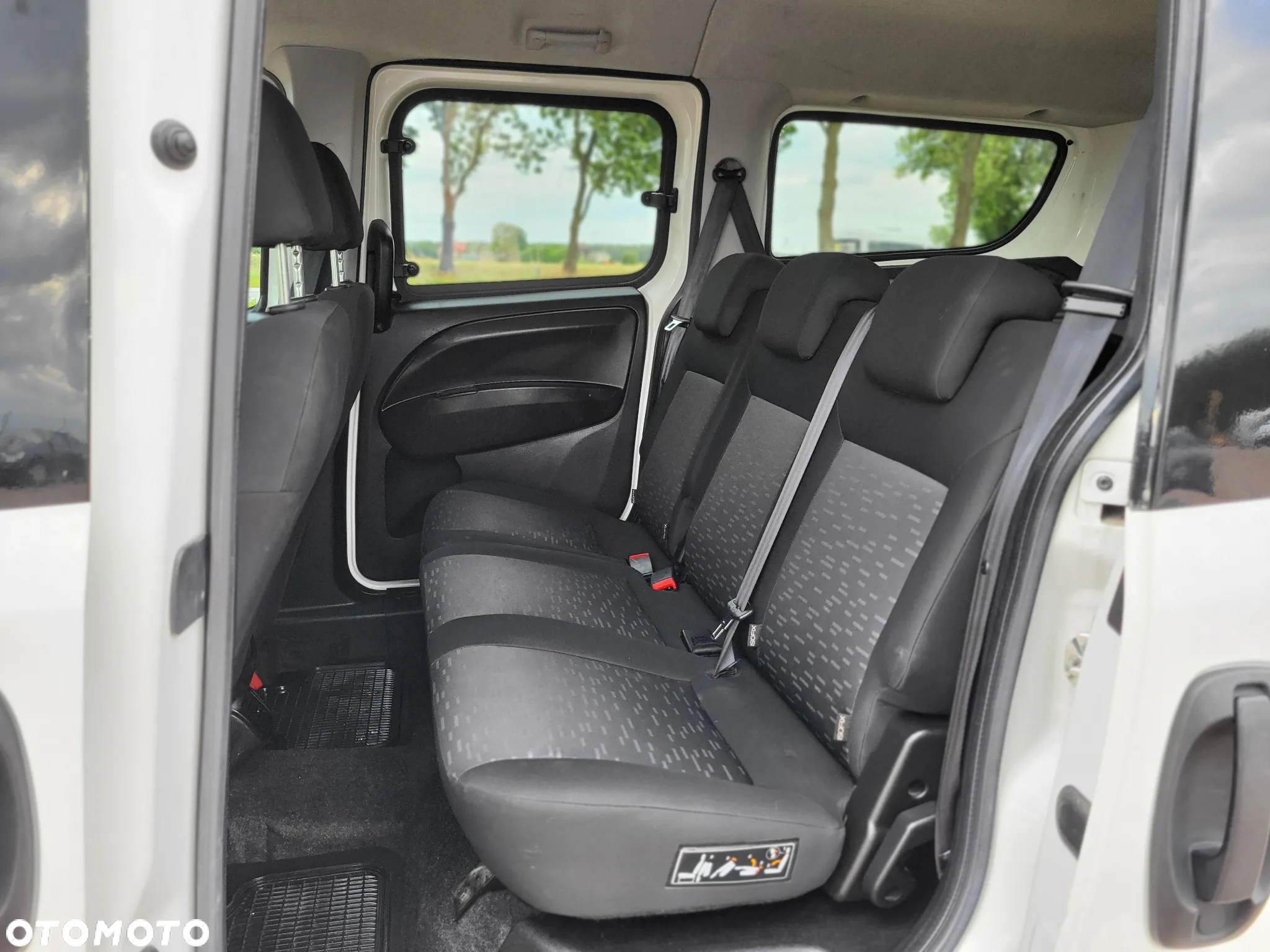 Opel Combo Tour 1.6 CDTI Enjoy - 18