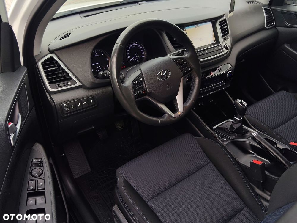 Hyundai Tucson 2.0 CRDi 4WD Passion Plus - 24