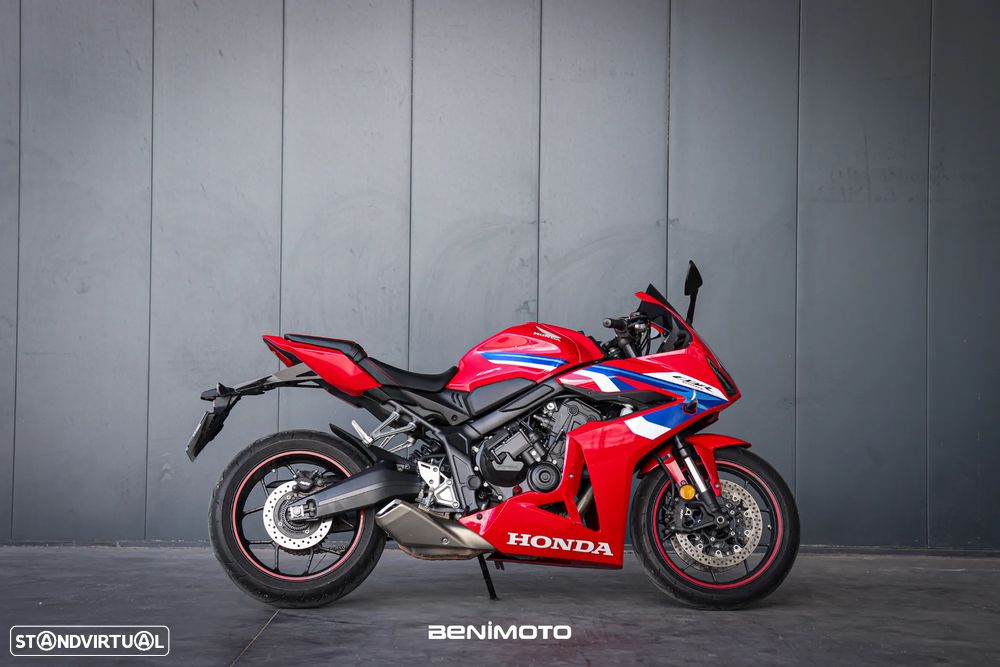 Honda CBR 650RR - 8