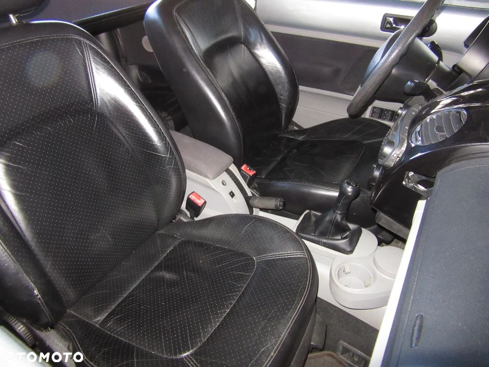 Volkswagen New Beetle 1.4 - 17