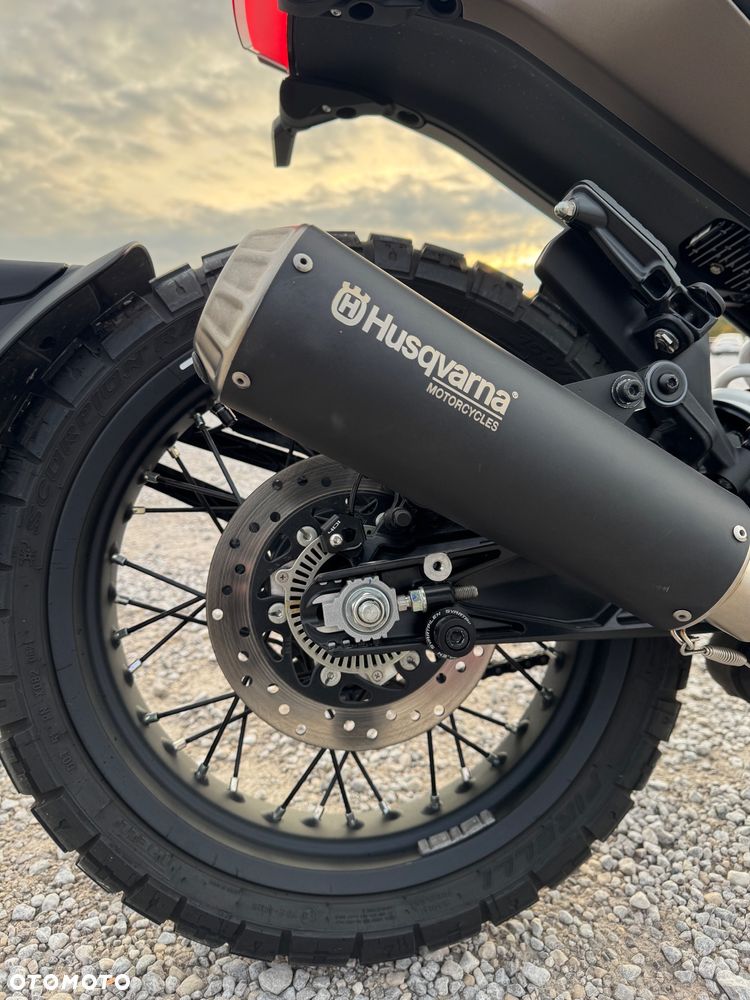 Husqvarna Svartpilen - 8