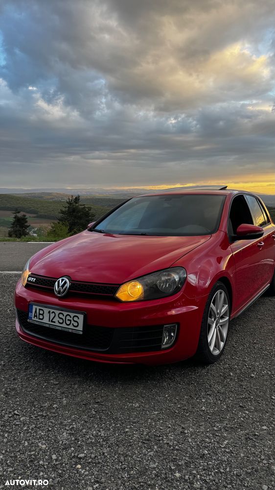 Volkswagen Golf 2.0 TSI GTI - 2