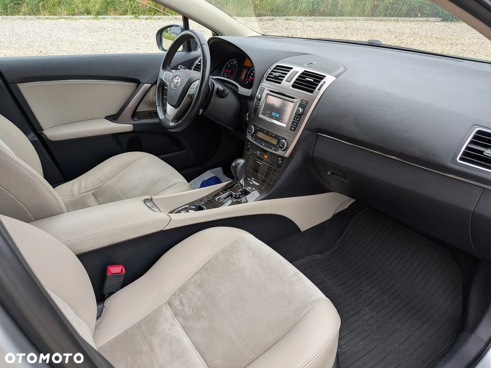 Toyota Avensis 2.0 Prestige EU5 MS - 20