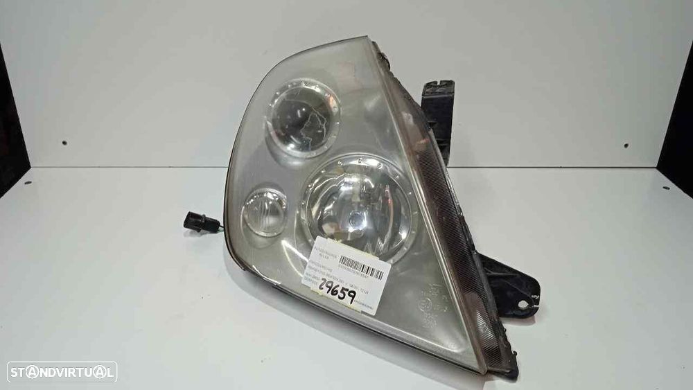 FAROL DIREITO SSANGYONG REXTON - 1