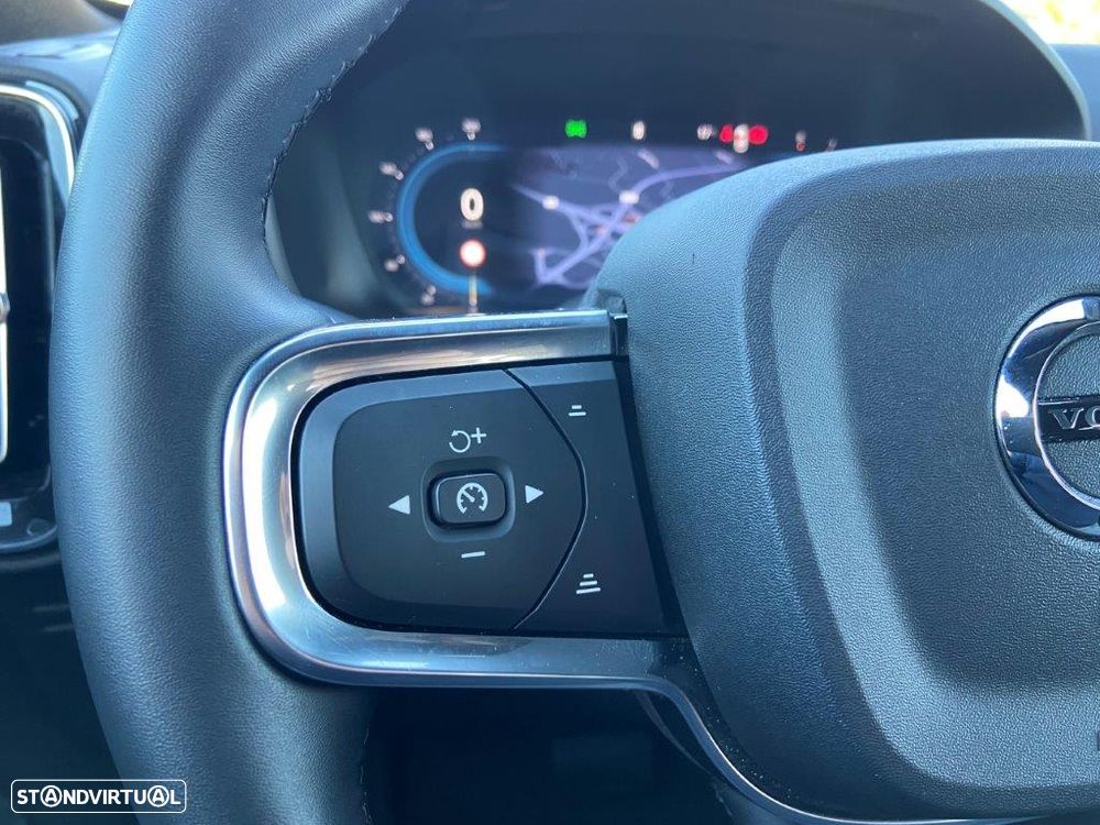 Volvo XC 40 2.0 B3 Core - 23