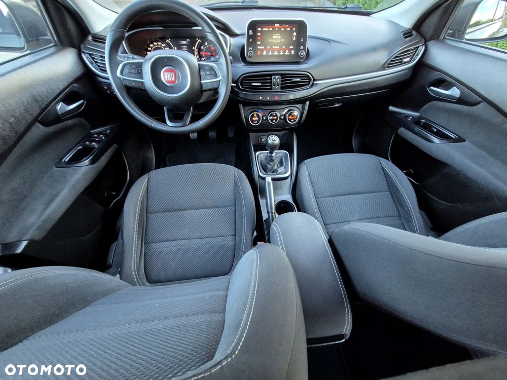 Fiat Tipo 1.4 T-Jet Business Line - 22