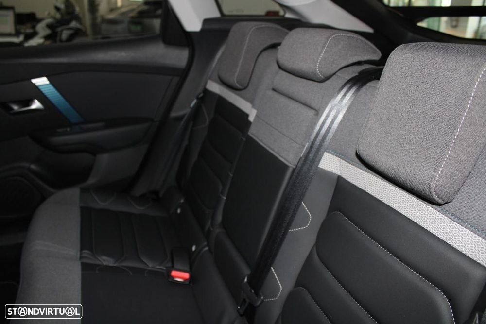 Citroën e-C4 50 kWh Shine - 13