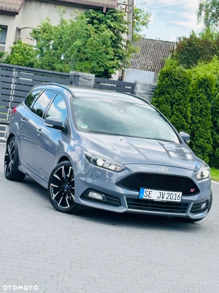 Ford Focus 2.0 TDCi ST mit Leder-Exclusiv-Paket - 6