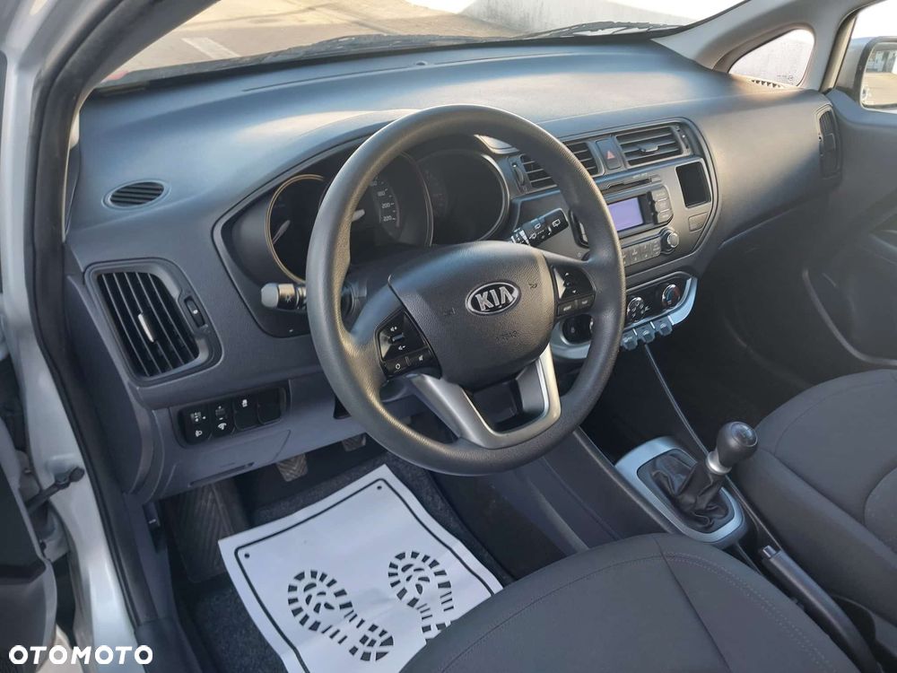 Kia Rio 1.2 M - 11