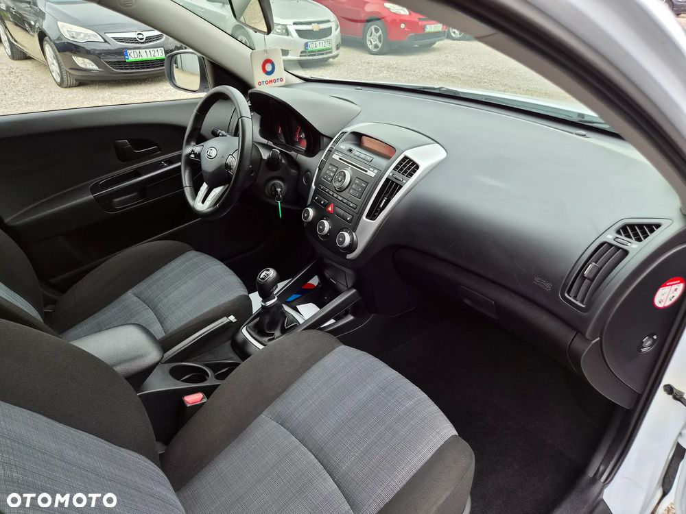 Kia Ceed - 20