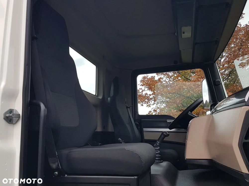 MAN TGL 12.220 HAKOWIEC 4x2 KLIMA HAKOWIEC DO KONTENERÓW - 10