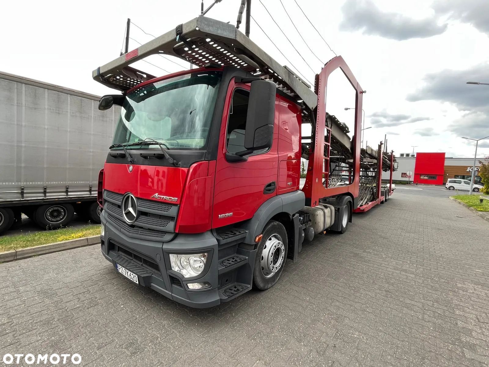 Mercedes-Benz Actros - 1