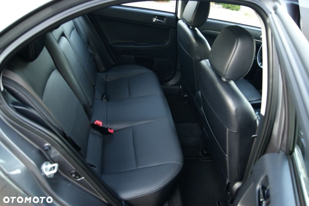Mitsubishi Lancer 1.8 Intense - 35