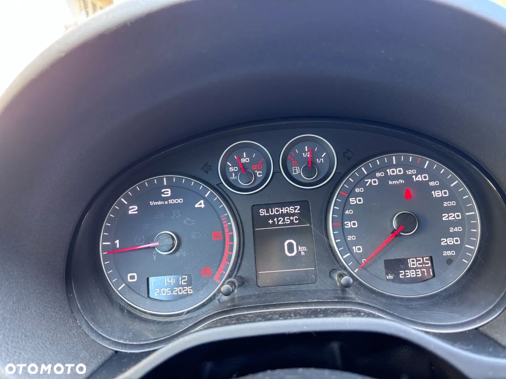 Audi A3 Sportback 1.6 TDI DPF Ambiente - 12