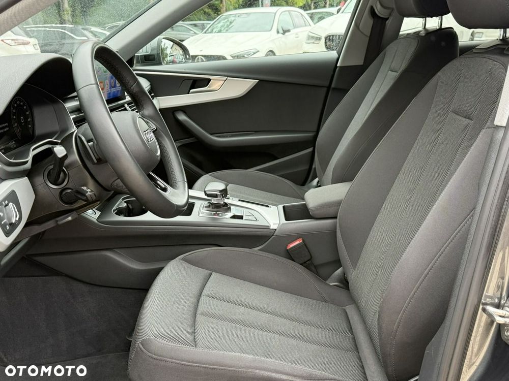 Audi A4 Limousine 35 TFSI mHEV S Line S tronic - 11