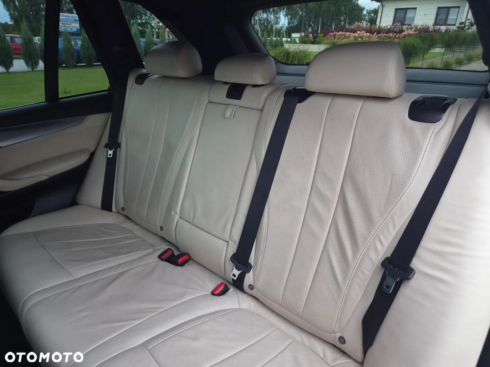 BMW X5 xDrive25d Sport-Aut - 16