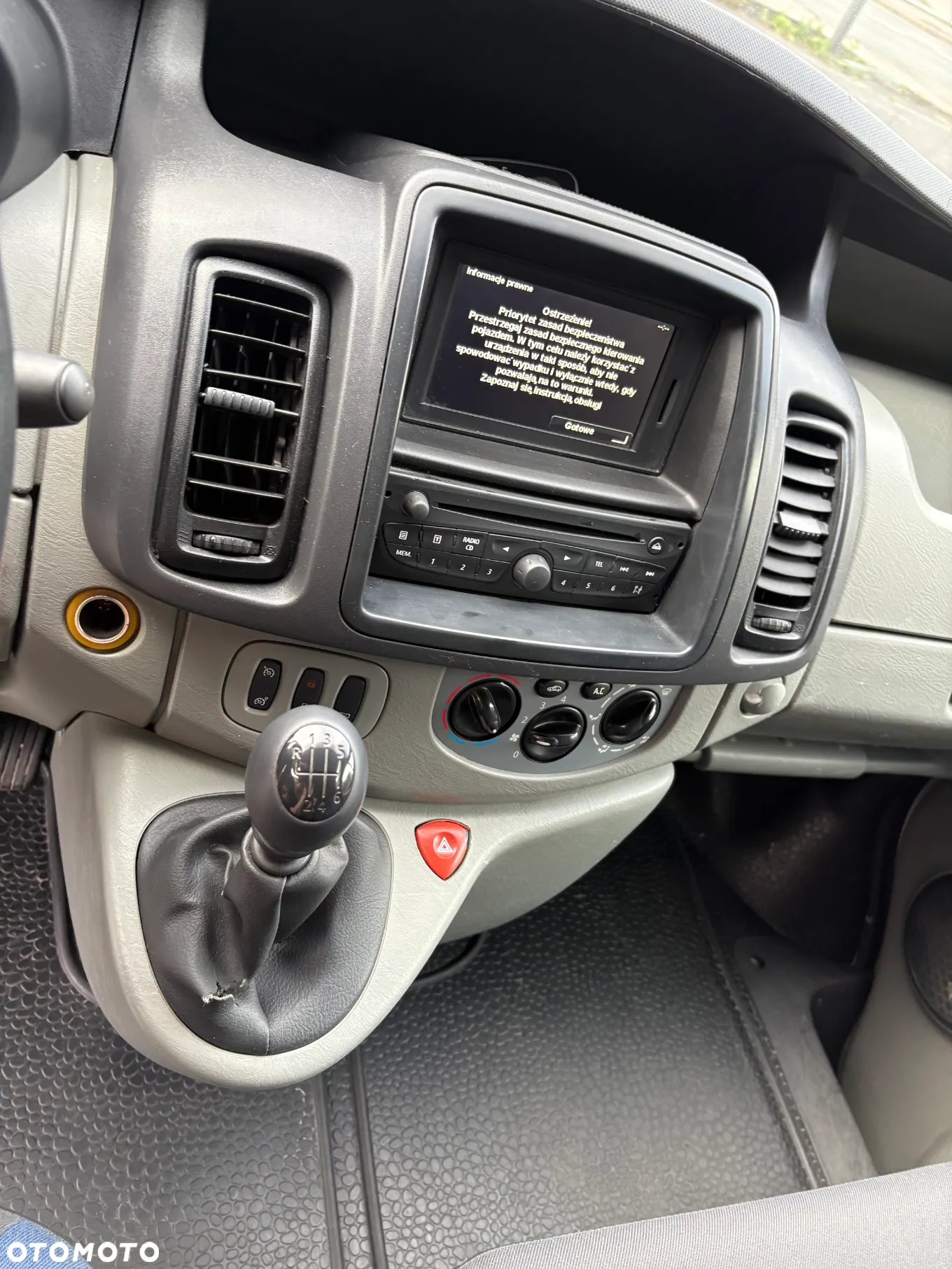 Renault Trafic - 15