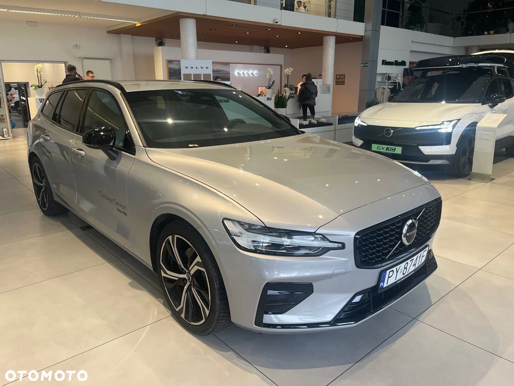 Volvo V60 B4 B Plus Dark - 3