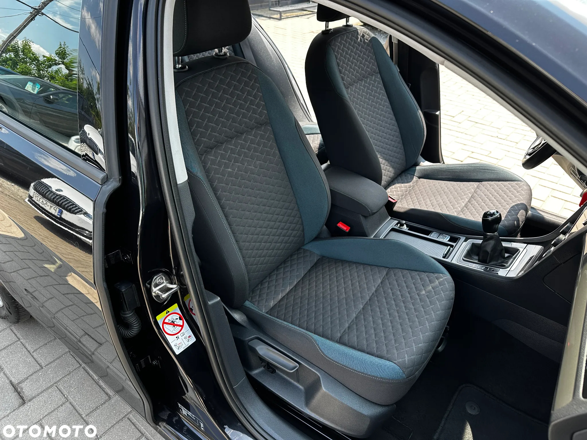 Volkswagen Golf - 23