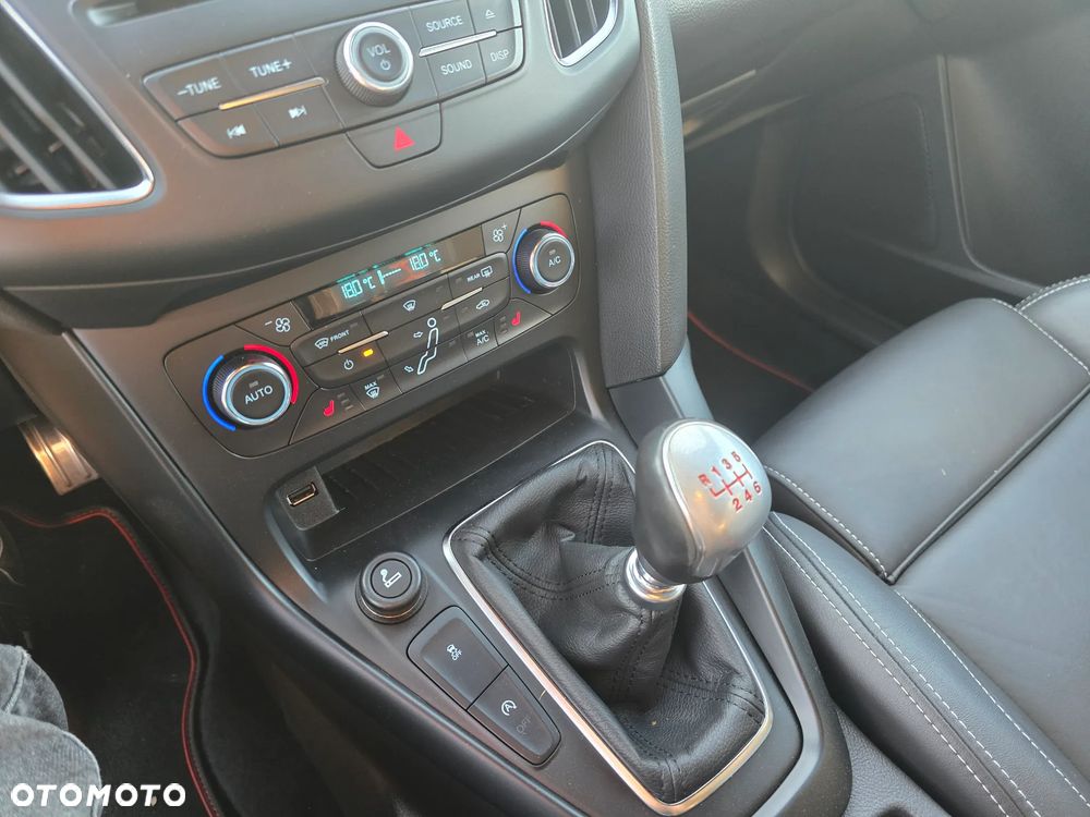 Ford Focus - 21