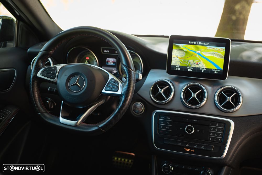 Mercedes-Benz GLA 220 CDi AMG Line 4-Matic - 42