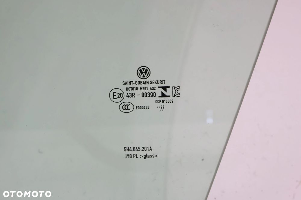 VW Golf VIII szyba drzwi przód lewa 5H4845201A - 2