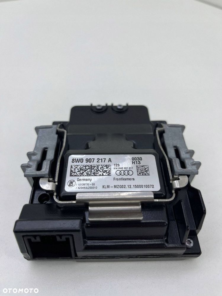 AUDI A4 B9 KAMERA SZYBY PRZÓD 8W0907217A - 1