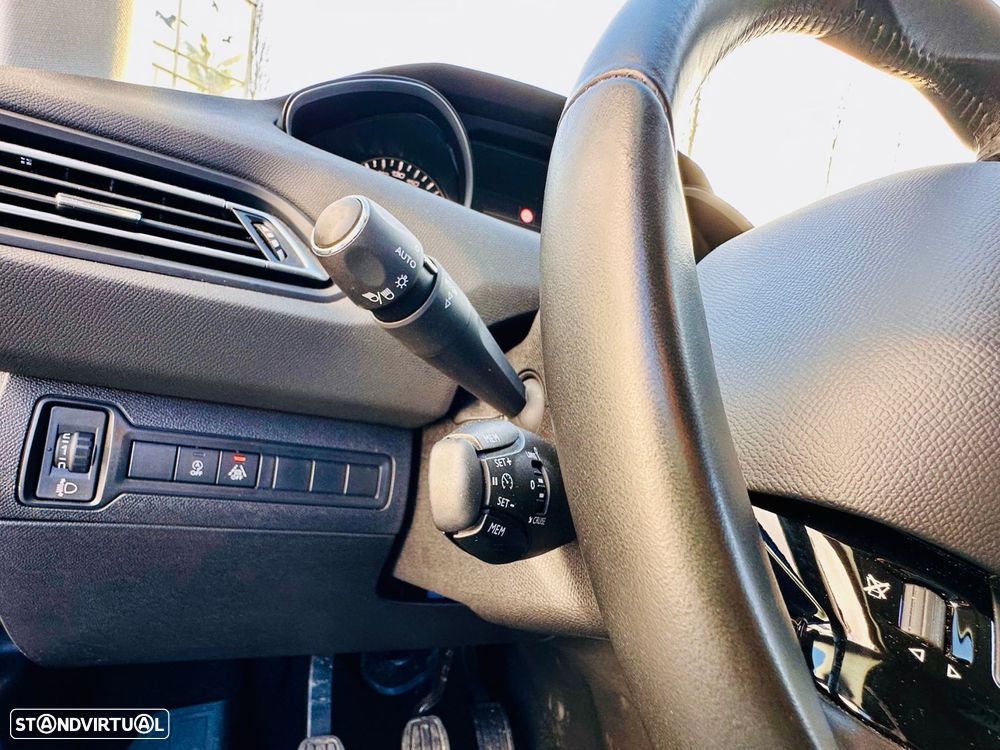 Peugeot 308 1.2 PureTech Business Line - 27