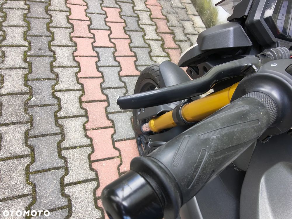 Yamaha MT - 5