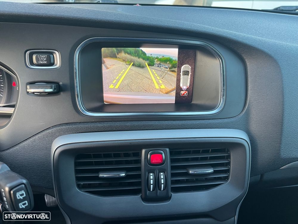Volvo V40 2.0 D3 Momentum - 17