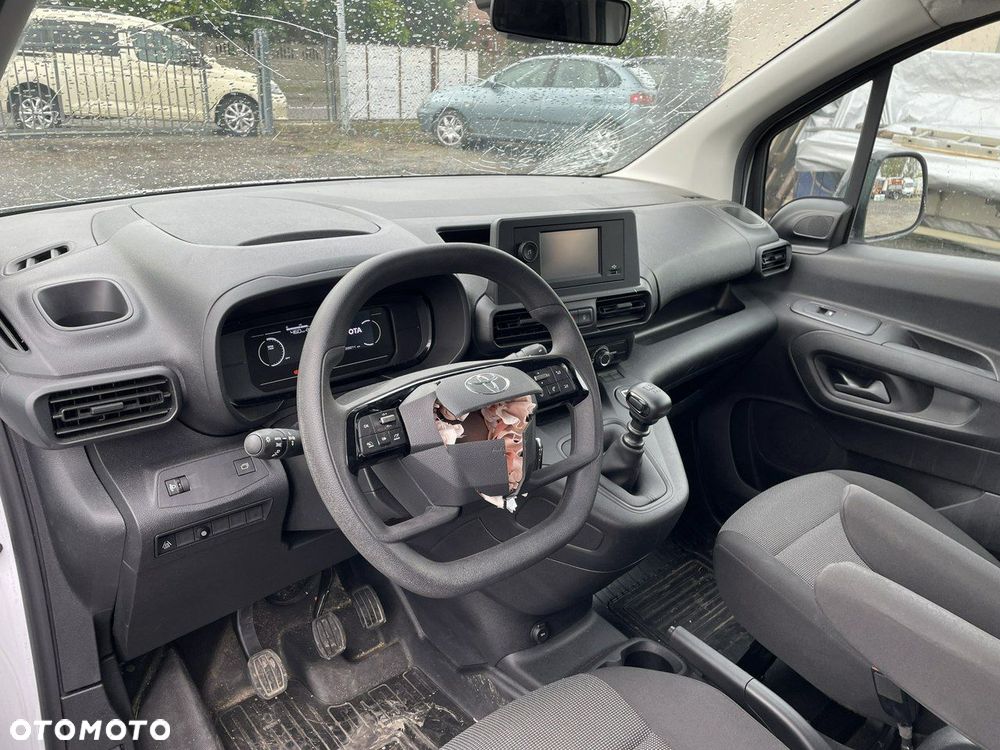 Toyota Proace City - 17