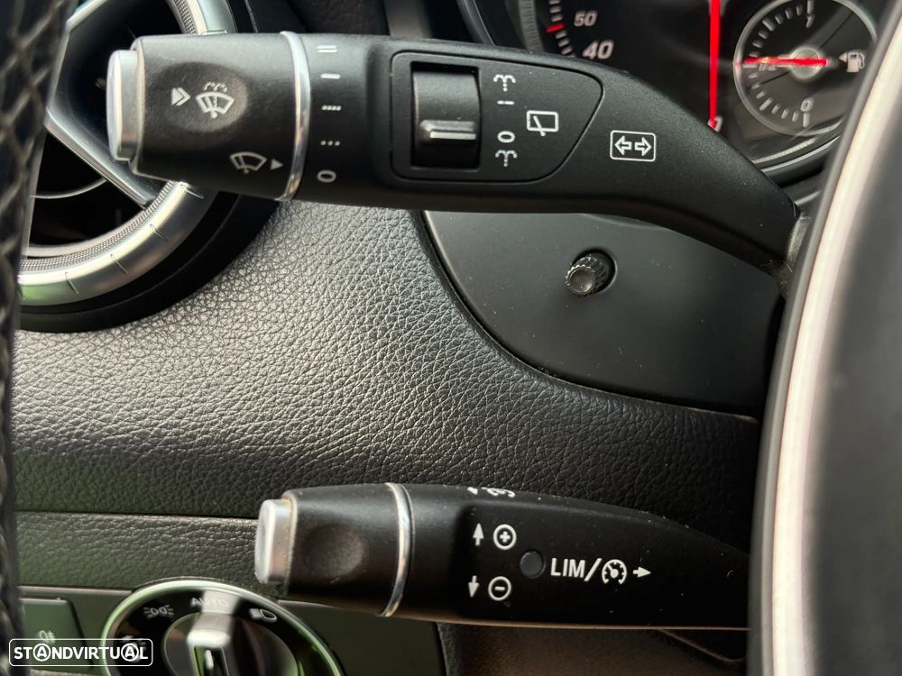 Mercedes-Benz CLA 180 d Shooting Brake Urban - 33