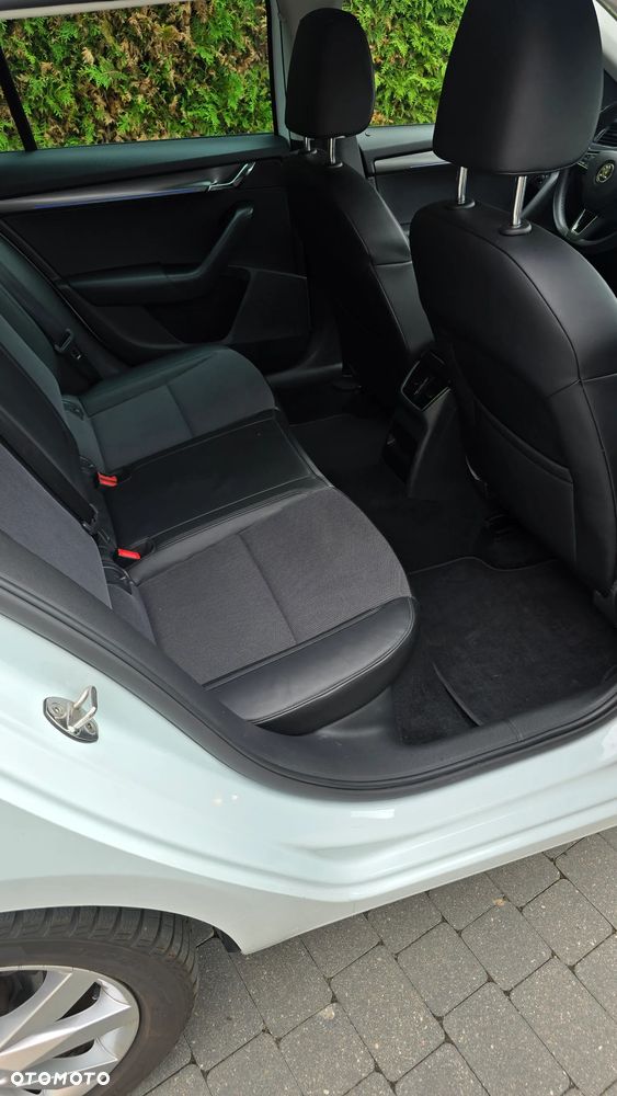 Skoda Octavia 2.0 TDI DSG Premium Edition - 7
