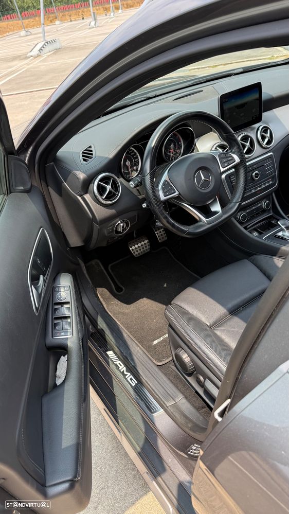 Mercedes-Benz GLA 45 AMG 4-Matic - 11