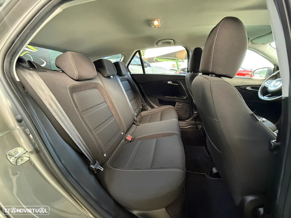 Fiat Tipo Station Wagon 1.3 M-Jet Lounge Tech - 19