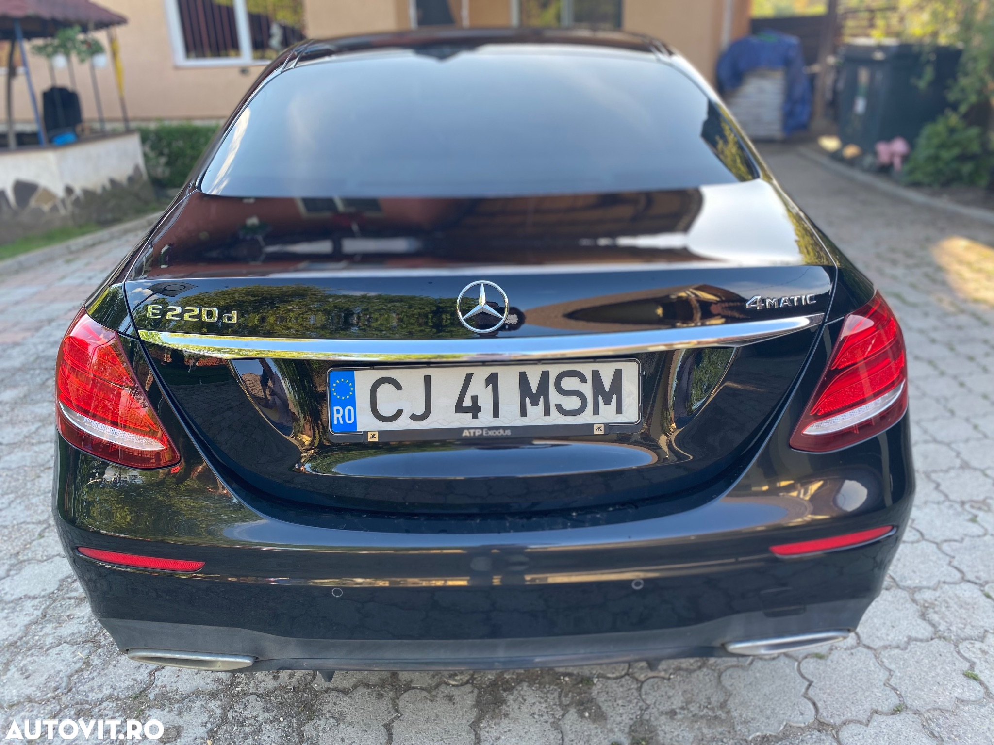 Mercedes-Benz E 220 d 4MATIC Aut. - 10